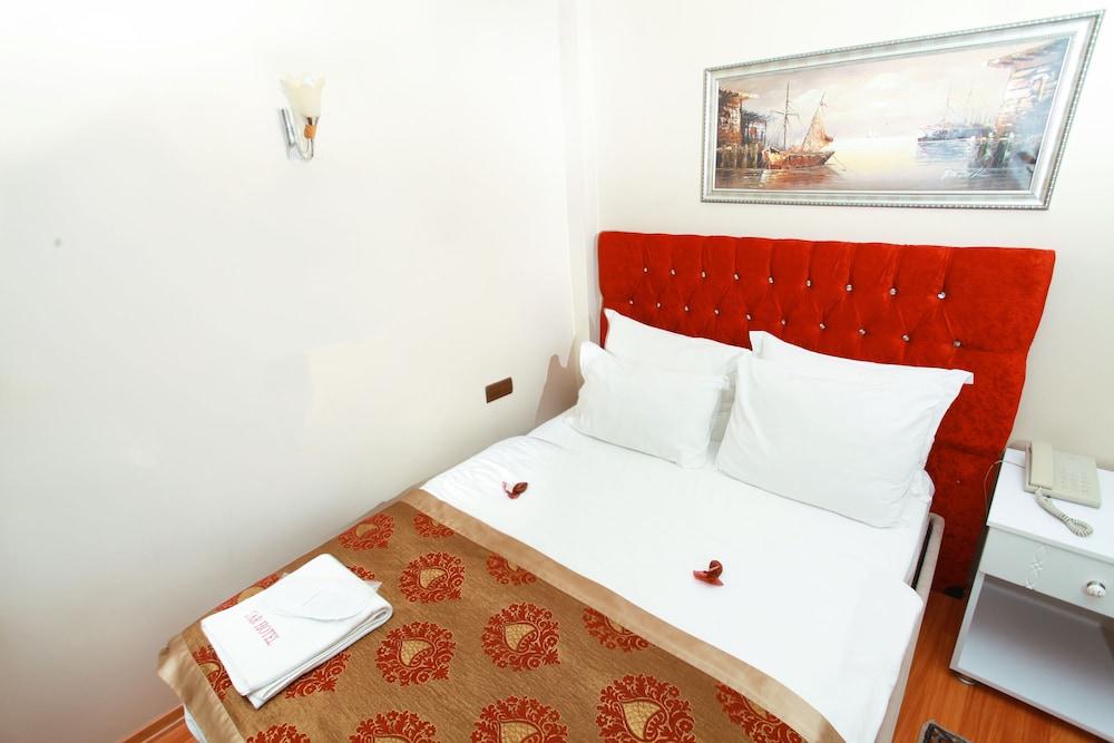 Star Hotel Istanbul Bagian luar foto